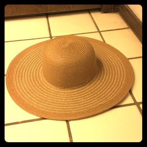 wide-brim basket weave hat